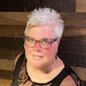 Meet your Posher, Leslie